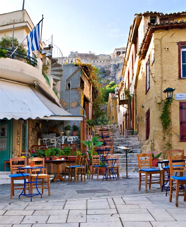 Looking up at the Acropolis from the Plaka Looking up at the Acropolis from the Plaka