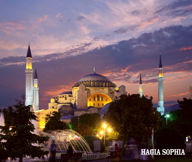 Night falling at the Hagia Sophia
